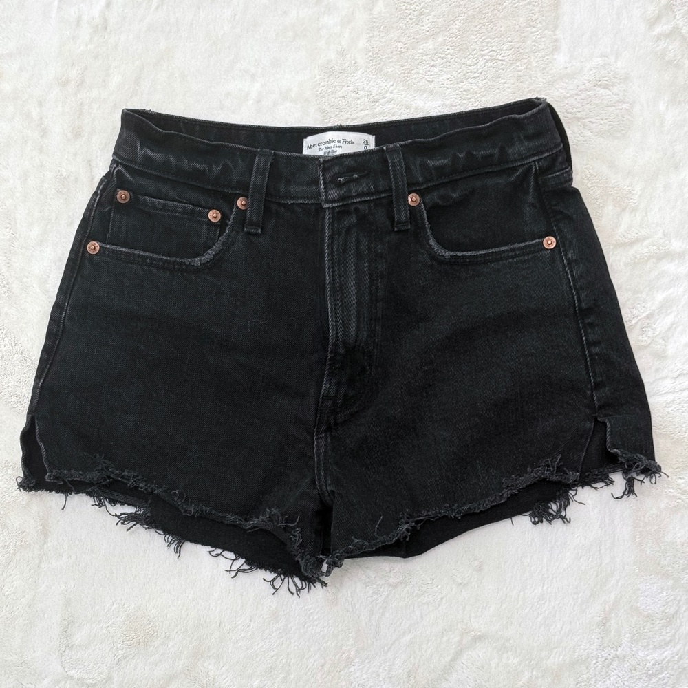 Abercrombie high rise mom shorts